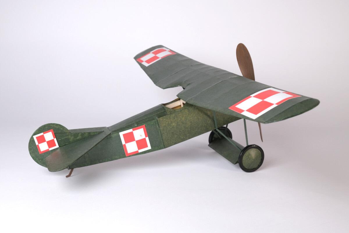 Fokker E.V / DVIII | 18'' Balsa Kit