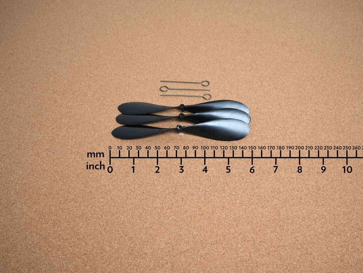 6 inch Plastic Propeller (Pack of 3 with Prop Hooks)